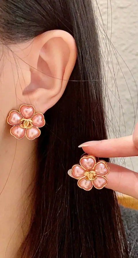 花朵造型耳饰 / Flower earrings